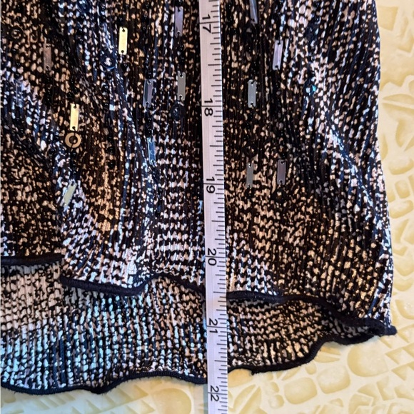 Vintage Elegant Black and Gray Women's Top - Picture 7 of 7